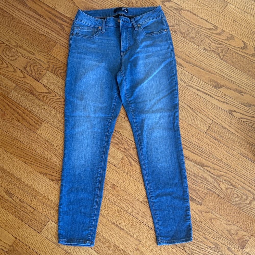1822 Denim Women's Mid Blue Skinny Jeans